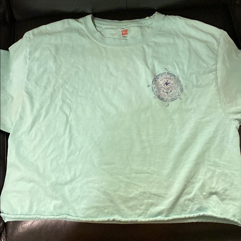 Cropped graphic tshirt